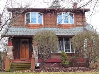 3140 Corydon Rd, Cleveland Heights, OH 44118