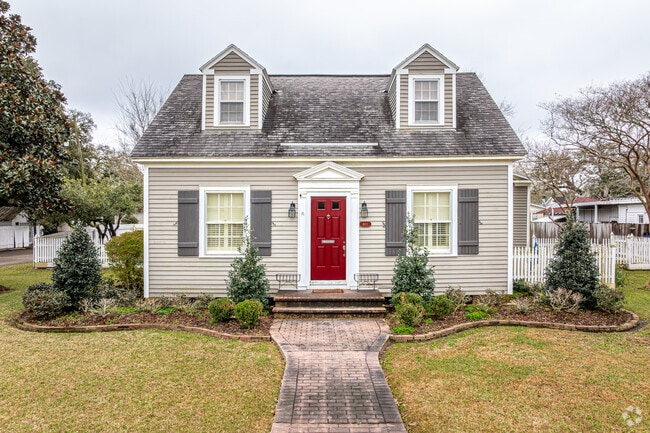 Restored cottages are popular in Abbeville.