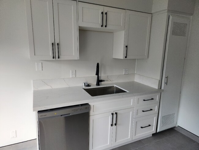 1442 Stanford St unit D, Santa Monica, CA 90404 - photo 3