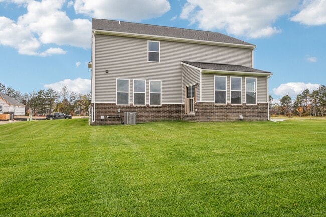 26758 Starters Way, South Lyon, MI 48178 - photo 6