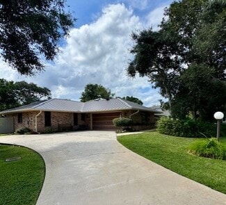 156 Live Oak Ct, New Smyrna Beach, FL 32168