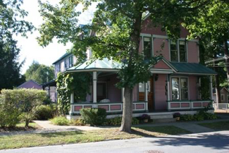 39 Ludlow St, Saratoga Springs, NY 12866