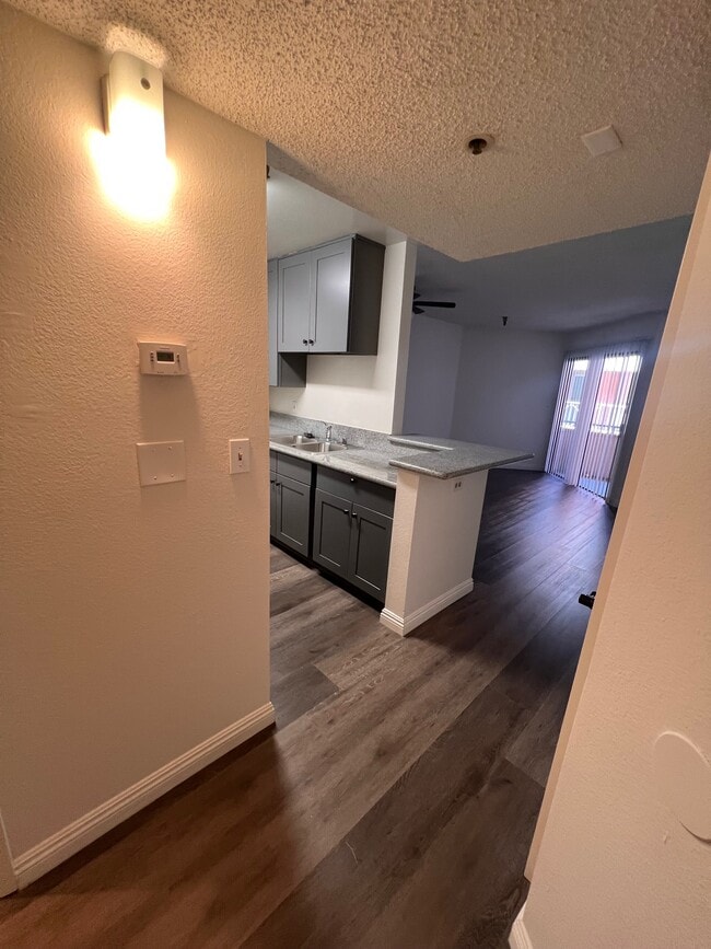 1791 Sycamore Ave N unit 304, Los Angeles, CA 90028 - photo 3