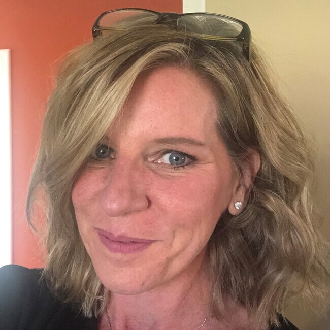 Real Estate Agents near Eaton Rapids Middle School