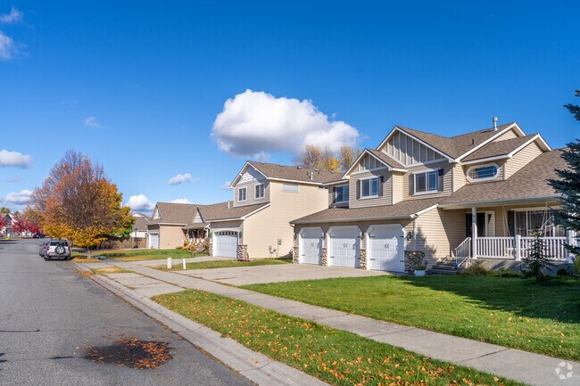 Many homes in West Seltice are located near public parks or schools.