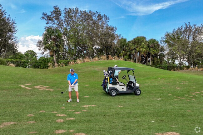 Ibis Landing Golf & Country Club in Alabama features a public 18-hole course and gated homes.