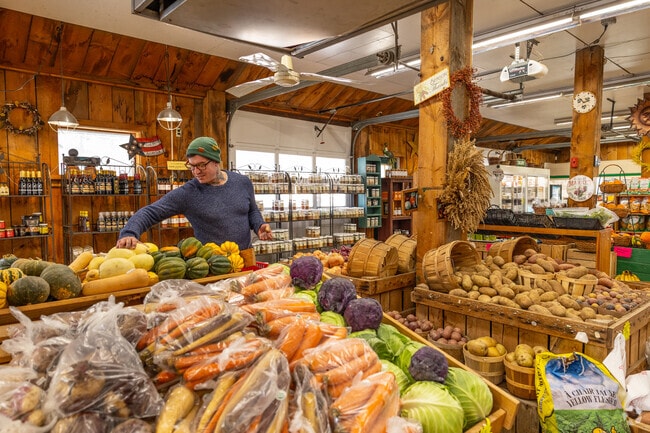 Black Horse Farms offers a wide range of both fresh and packaged produce.