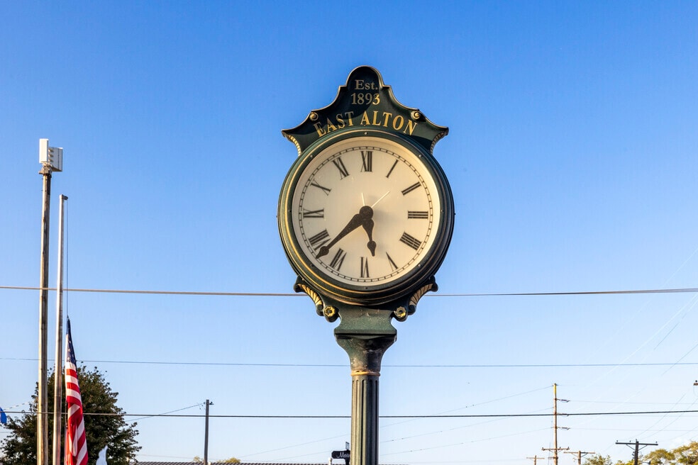 Neighborhood_East-Alton_V1_101823