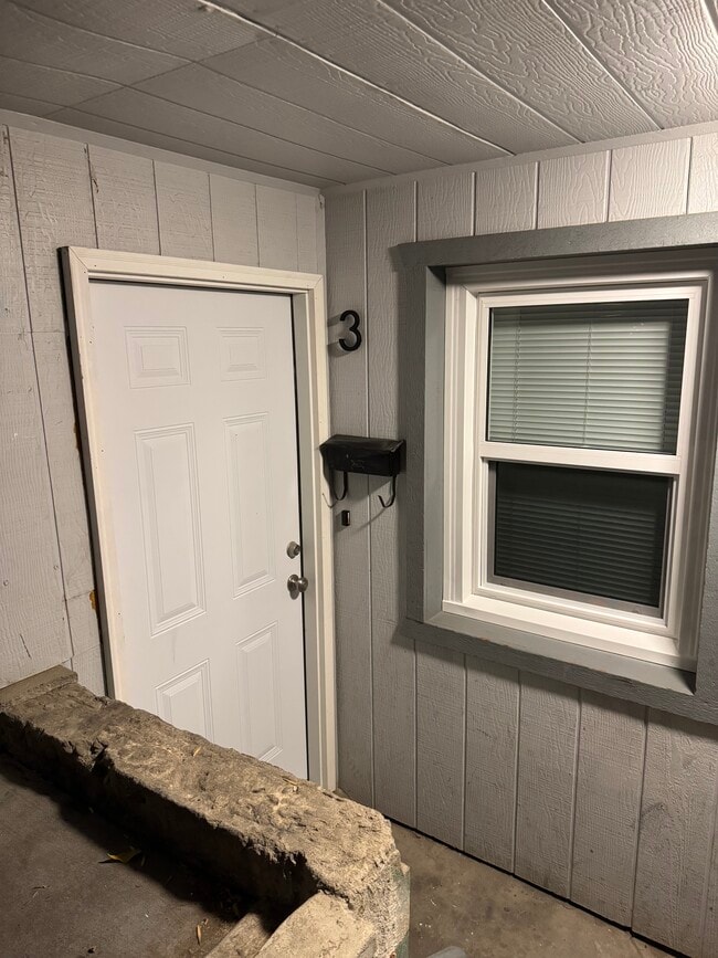 516 8th St S unit 3, Great Falls, MT 59405 - photo 2