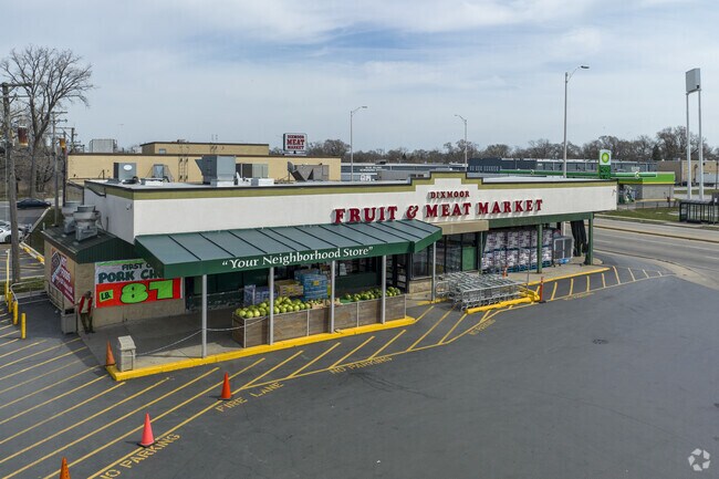 Fresh produce and local meats at Dixmoor Market