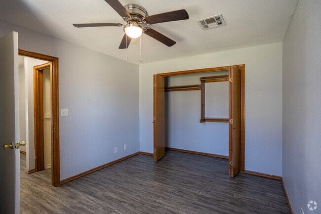 2BR, 2BA, 2 Car Garage - 950SF