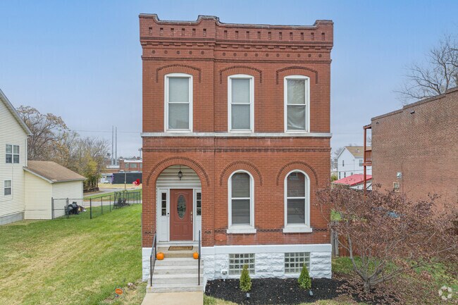 Many Italianate style homes can be found in Midtown St. Louis.