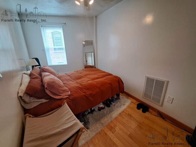 95 N Margin St unit 3, Boston, MA 02113 - photo 4