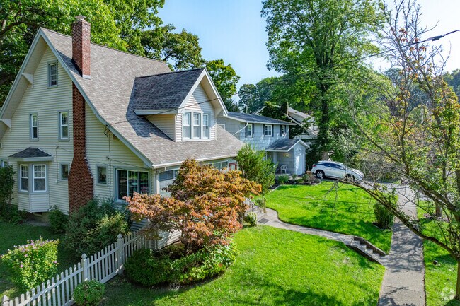 Winkworth residents take pride in their homes with thoughtful landscaping.