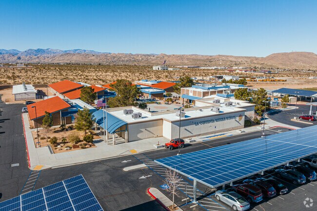 La Contenta Middle School populates under 800 students.