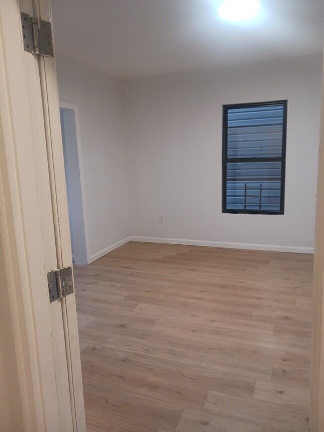 217 Stanley Ave Unit 2, Staten Island, NY 10301