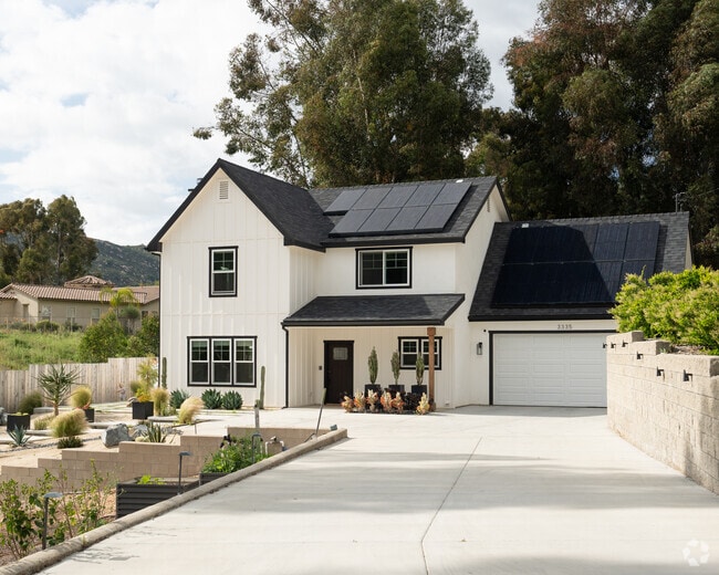 Fram-style new build in North Ridge Escondido offers modern farmhouse charm.