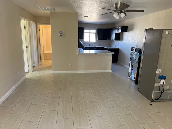 6936 Kepler Dr unit 3, Las Vegas, NV 89156 - photo 5