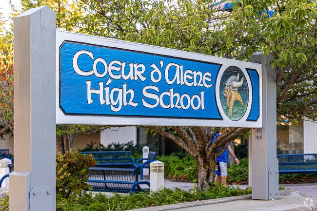 Older students can attend Couer d'Alene High School located at Dalton and N 4th st.