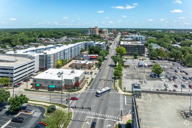 University Avenue is one of the Main thoroughfares near King Park.