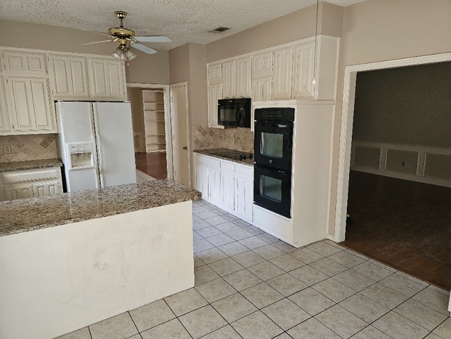 2712 Powderhorn Dr, Plano, TX 75025 - photo 7