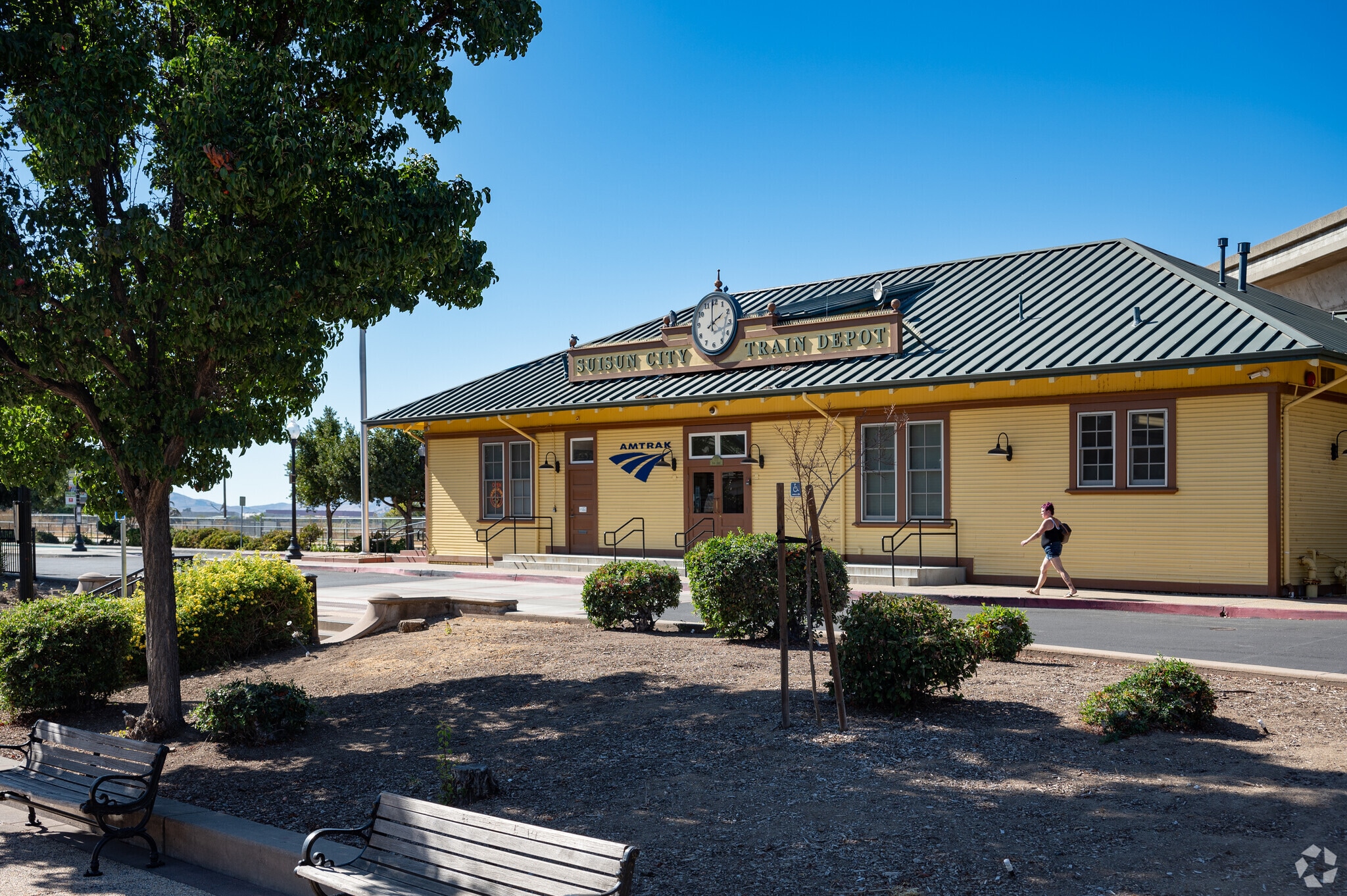 Catch a bus or train to Sacramento at the depot in Suisun City.