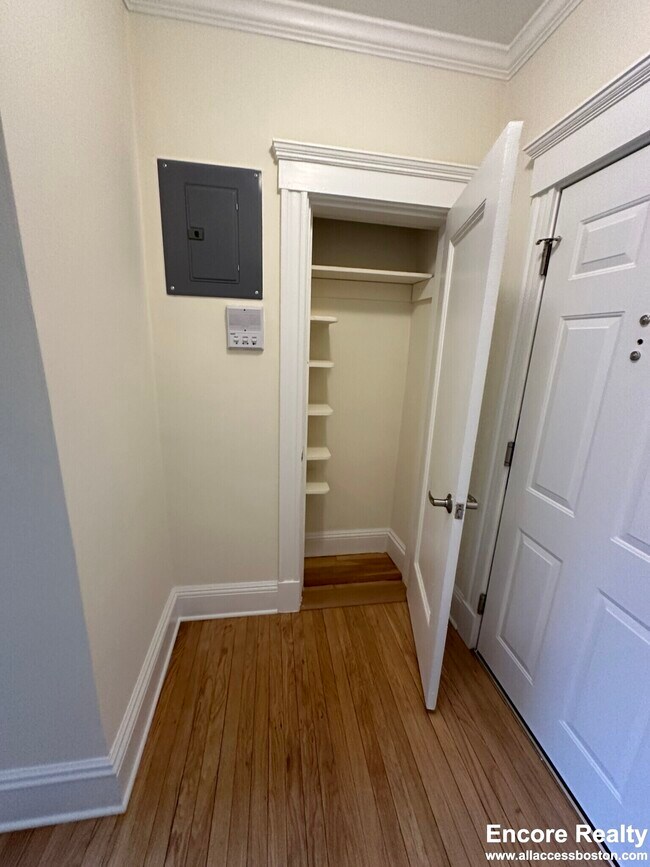 12 Chauncy St unit 24 - 8, Cambridge, MA 02138 - photo 3