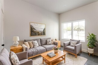 3726 W Bellfort Ave, Houston, TX 77051