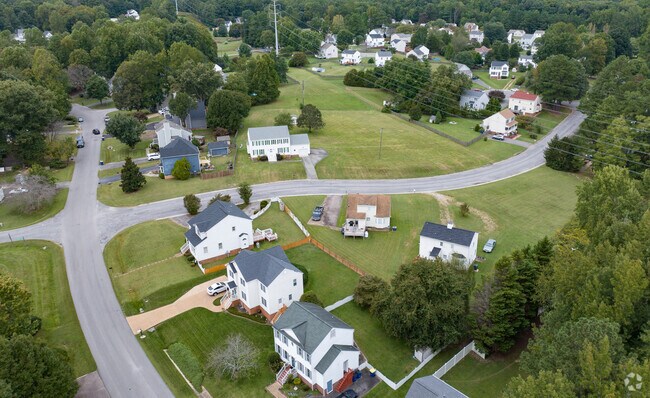 Saltbox and Cape Cod-style homes line friendly cul-de-sacs near schools in Rockwood.