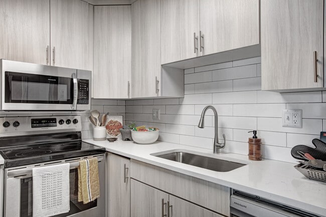 Colter Park, Phoenix, AZ 85013 - photo 4