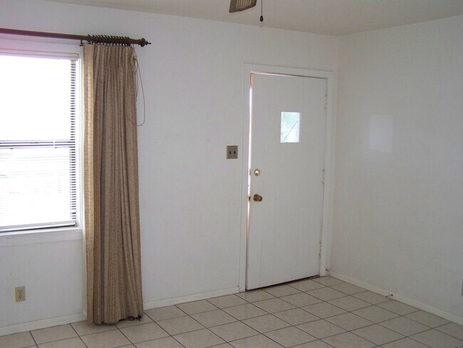 321 W Rocalla Ave, Ajo, AZ 85321 - photo 3