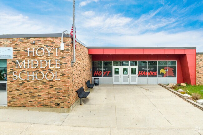 Hoyt Middle School provides Chesterfield students with a balanced curriculum and engaging activities.