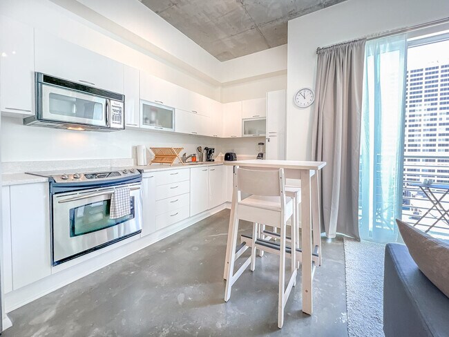 133 NE 2nd Ave unit FL14-ID1044536P, Miami, FL 33132 - photo 7