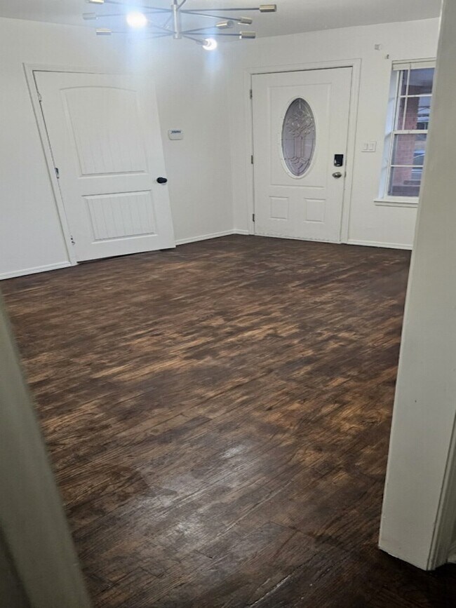 1712 NE 25th St, Oklahoma City, OK 73111