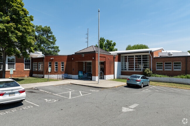 Dearington Elementary School for Innovation