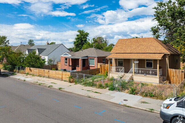 Bungalows can mostly be found on the northern side of River North.