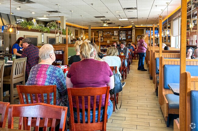 Key's Cafe is a neighborhood favorite and has been serving residents since 1973.