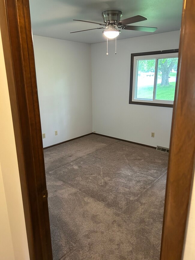 403 Simonson St unit 403, Cambridge, WI 53523 - photo 3