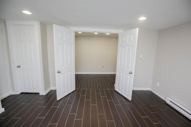927 Pine St unit 103, Philadelphia, PA 19107 - photo 6