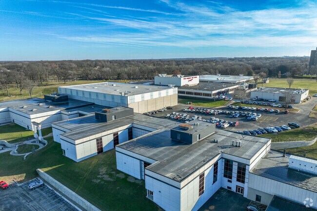 Pekin Community High School in Pekin is within the 303 school district.
