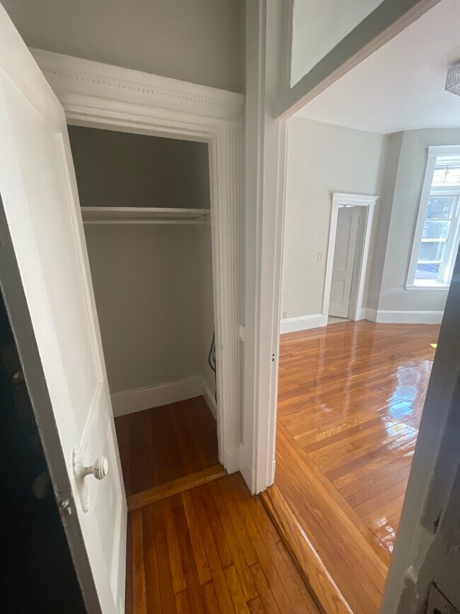 38 Hemenway St unit 1, Boston, MA 02115 - photo 2