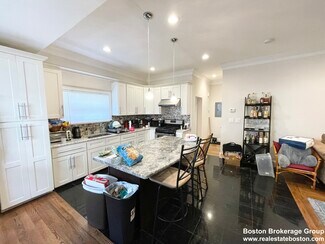 32 Sumner St Unit 1, Boston, MA 02125