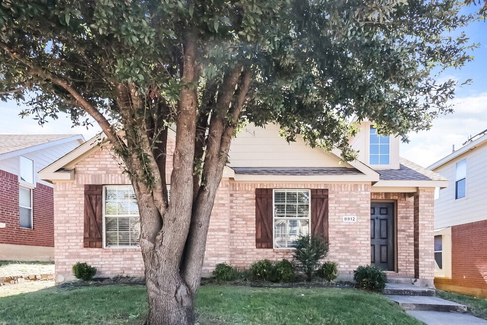 8912 Wild Rose Ln, Crossroads, TX 76227 - photo 1