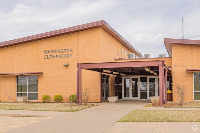 Kids are challenged to excel at Washington Elementary School.