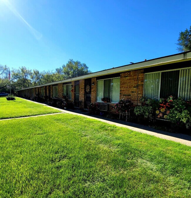 9163 Brookside Dr, Whitmore Lake, MI 48189