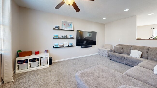 386 Douglasfir Dr unit 386, Blacklick, OH 43004 - photo 3