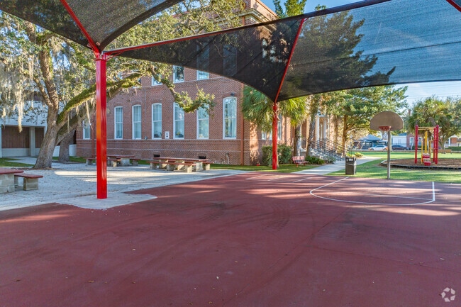 Gorrie Elementary School has a shaded basketball section.