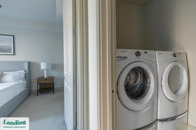 1414 Wood Hollow Dr unit 1-328, Houston, TX 77057 - photo 4