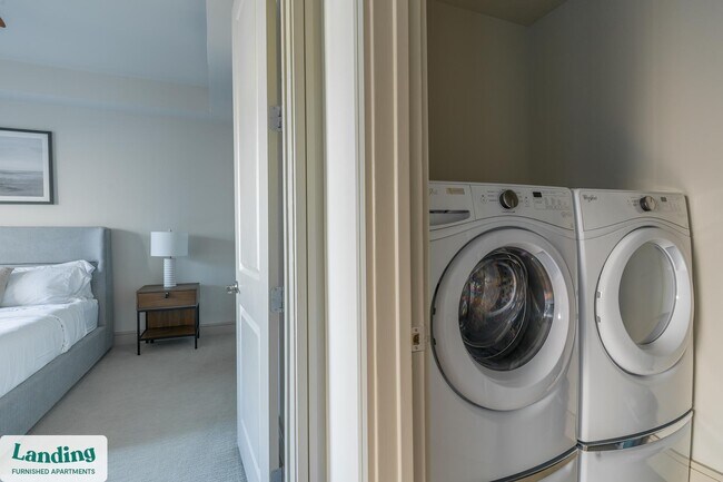 1414 Wood Hollow Dr unit 1-717, Houston, TX 77057 - photo 7