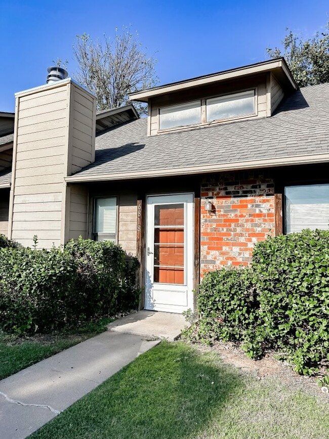 6818 NW Willow Springs Dr, Lawton, OK 73505